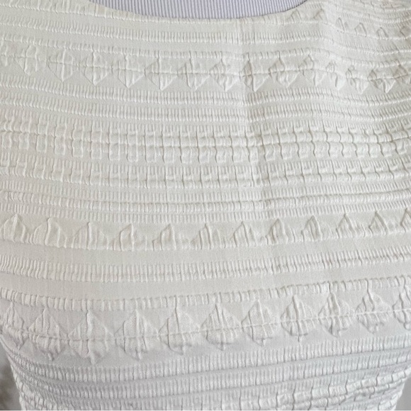 ๐Host Pick๐ Alice + Olivia White Embossed Print Cap Sleeve Skater Dress 4 $295 - Picture 6 of 11